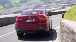 BMW X4 (2015) - widok z tyłu