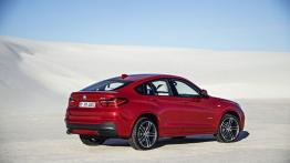 BMW X4 (2015) - widok z tyłu