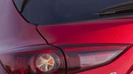 Mazda 3 III hatchback (2014) - tył - inne ujęcie