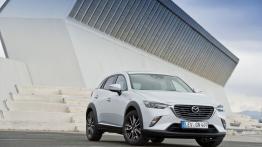 Mazda CX-3 SKYACTIV-G (2015) - widok z przodu