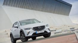 Mazda CX-3 SKYACTIV-G (2015) - widok z przodu