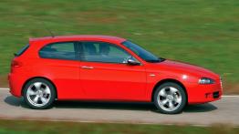 Alfa Romeo 147 Hatchback 1.6 TS 16v 105KM 77kW 2000-2010