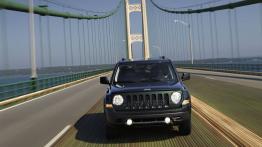 Jeep Patriot 2010 - widok z przodu