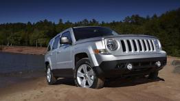 Jeep Patriot 2010 - widok z przodu