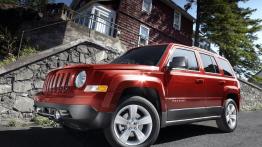 Jeep Patriot 2010 - widok z przodu