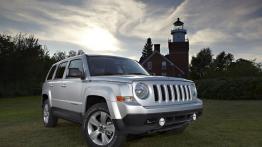 Jeep Patriot 2010 - widok z przodu