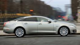 Jaguar XJ 2010 - prawy bok