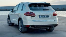 Porsche Cayenne 2010 - widok z tyłu