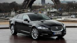 Jaguar XJ 2010 - widok z przodu