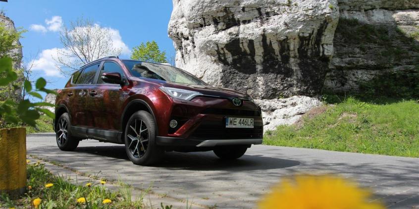 Toyota zwiększyła sprzedaż hybryd o ponad 100%