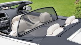 BMW Seria 6 Cabrio 2012 - zagłówki na tylnych fotelach