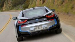 BMW i8 (2014) - widok z tyłu