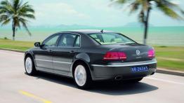 Volkswagen Phaeton 2011 - widok z tyłu