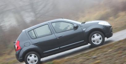 Dacia Sandero I Hatchback 5d 1.6 MPI E85 eco2 105KM 77kW od 2011