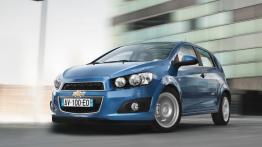 Chevrolet Aveo hatchback 2011 - przód - reflektory wyłączone