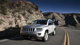 Jeep Compass 2011 - widok z przodu