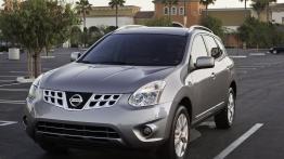 Nissan Rogue 2011 - widok z przodu