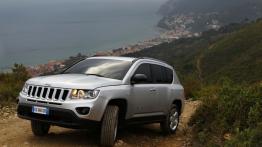 Jeep Compass 2011 - widok z przodu