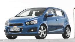 Chevrolet Aveo hatchback 2011 - przód - reflektory wyłączone