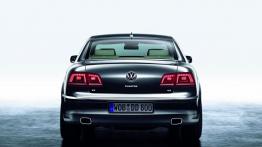 Volkswagen Phaeton 2011 - widok z tyłu