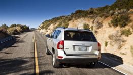 Jeep Compass 2011 - widok z tyłu