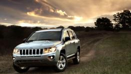 Jeep Compass 2011 - widok z przodu