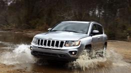 Jeep Compass 2011 - widok z przodu