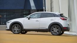 Mazda CX-3 SKYACTIV-G (2015) - lewy bok