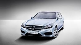 Mercedes E 400 L Hybrid (V 212) - widok z przodu