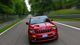 Jeep Grand Cherokee SRT8 2012 - widok z przodu