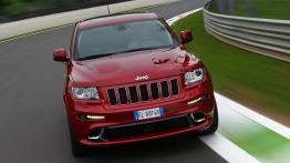 Jeep Grand Cherokee SRT8 2012 - widok z przodu