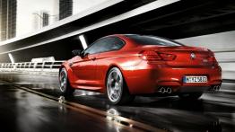 BMW M6 Coupe 2012 - widok z tyłu