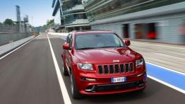 Jeep Grand Cherokee SRT8 2012 - widok z przodu