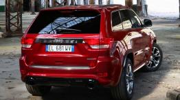 Jeep Grand Cherokee SRT8 2012 - widok z tyłu