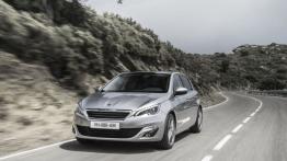 Peugeot 308 II (2014) - widok z przodu