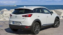 Mazda CX-3 SKYACTIV-G (2015) - widok z tyłu