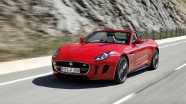 Jaguar F-Type V8S Salsa Red - widok z przodu