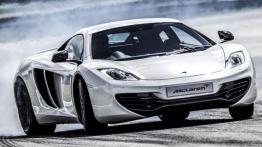 McLaren MP4-12C 2013 - widok z przodu