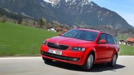 Skoda Octavia III Kombi TSI (2013) - widok z przodu