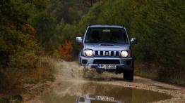 Suzuki Jimny Facelifting (2013) - widok z przodu