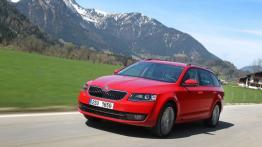 Skoda Octavia III Kombi TSI (2013) - widok z przodu