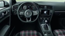 Volkswagen Golf VII GTI (2013) - kokpit