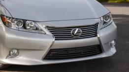 Lexus ES350 - grill