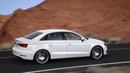 Audi A3 III Limousine (sedan 2013) - prawy bok