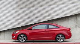 Hyundai Elantra Coupe 2013 - lewy bok