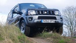 Suzuki Jimny Facelifting (2013) - widok z przodu