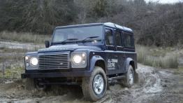 Land Rover Defender Electric Concept (2013) - widok z przodu