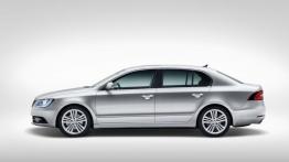 Skoda Superb II Liftback Facelifting (2013) - lewy bok