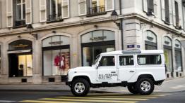 Land Rover Defender Electric Concept (2013) - lewy bok