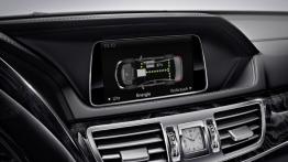 Mercedes klasy E (W212) kombi 2013 - radio/cd/panel lcd